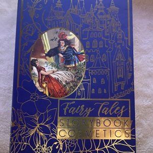 Eye Palette, moisturizer, primer an brushes combo